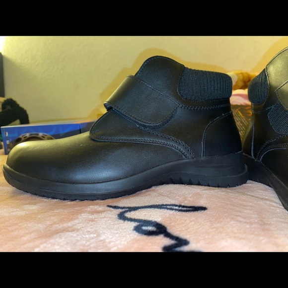 WATER RESISTANT BOOTS - Picture 2 of 3